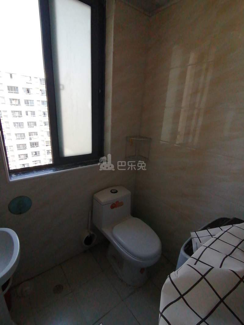 蟠龙馨苑5202574卫生间图8