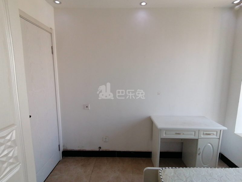 蟠龙馨苑5202574卧室图2