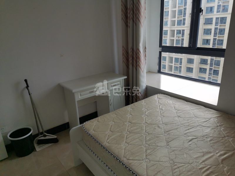 蟠龙馨苑5202574卧室图5