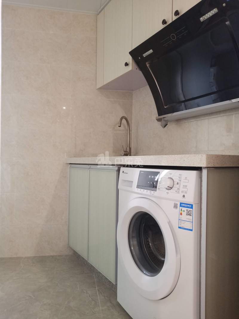 四季公寓（固戍店）5224465卧室图4