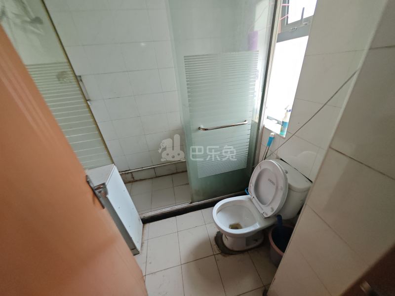 宝宸共和家园南区18080512卫生间图5