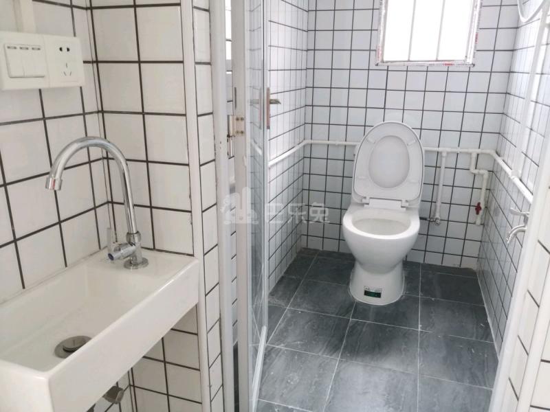 排榜蛇地岭4巷5号5278552卫生间图5