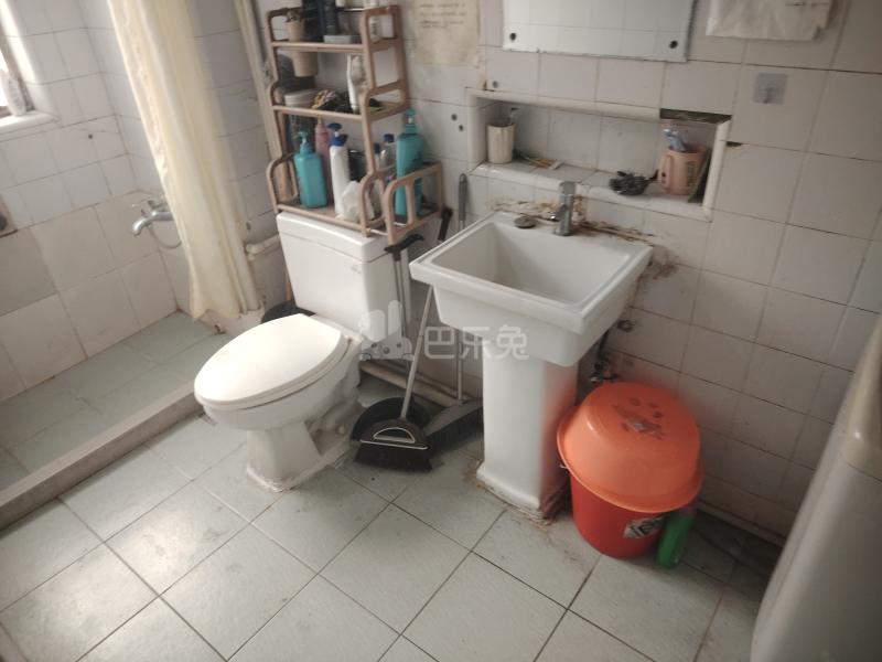 幸福新苑（场中路2380弄）5329259卫生间图6