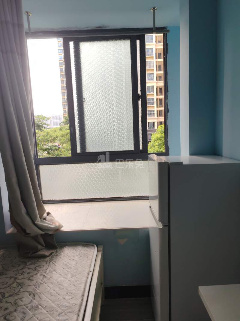 蟠龙馨苑5332462卧室窗户图7