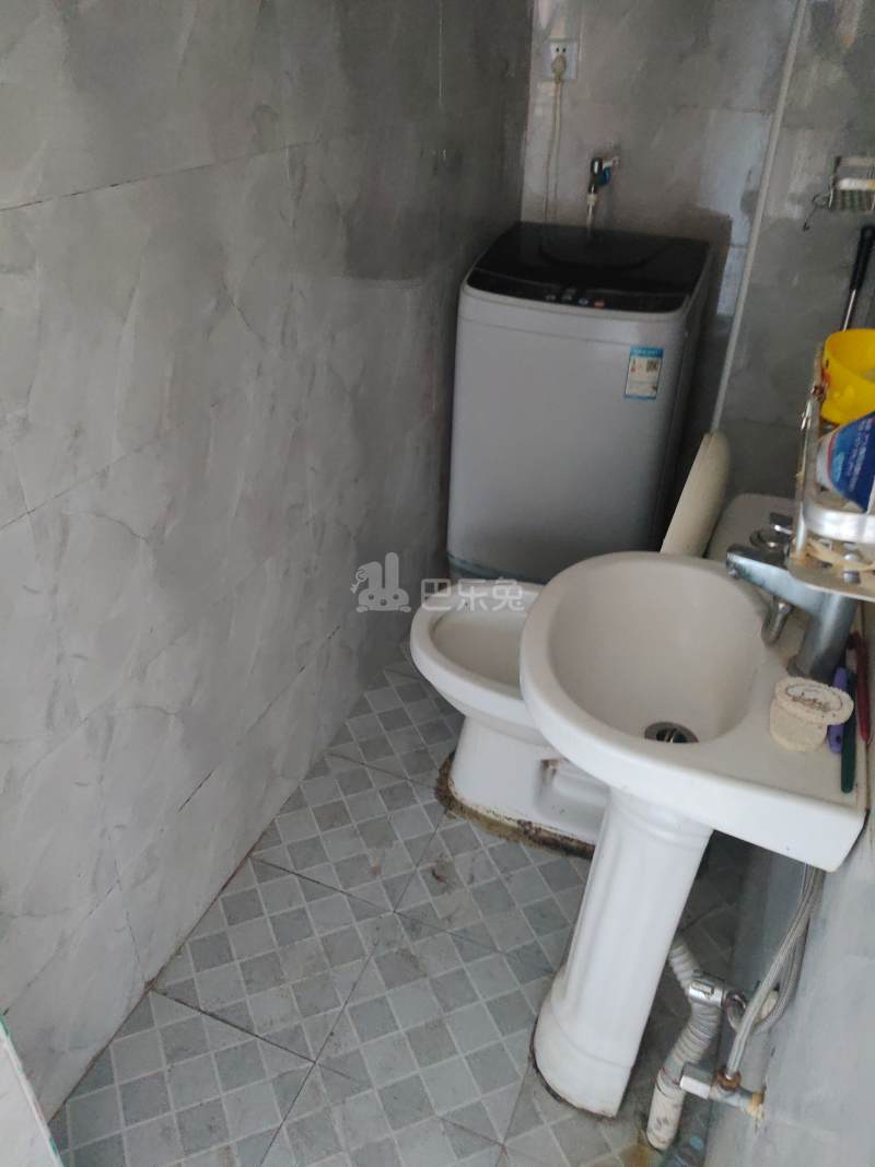 双佳翠庭5332992卫生间图4