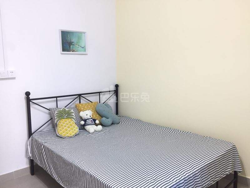 优居公寓（龙城广场）5351355卧室图3