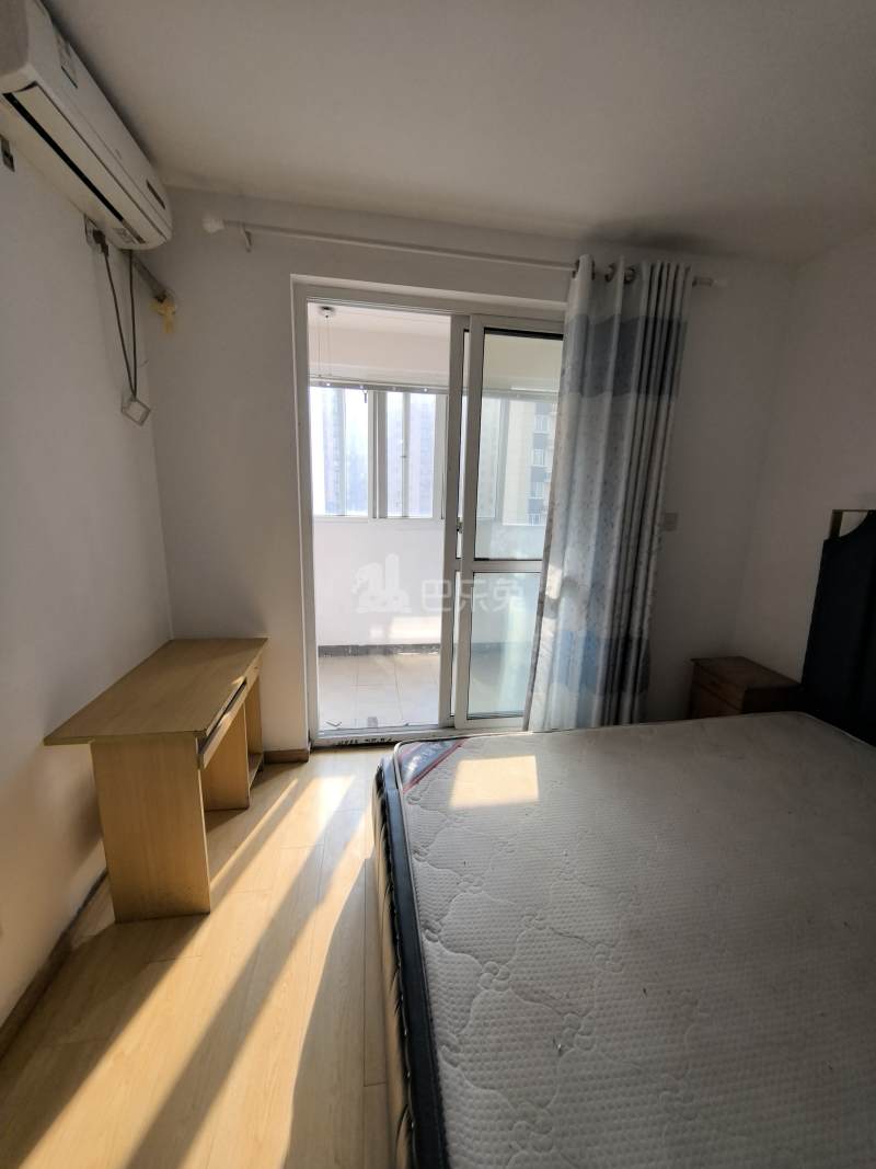 佘北家园惠泽苑5365722卧室窗户图8