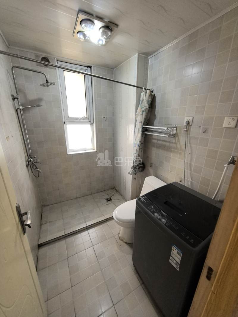 佘北家园惠泽苑5365722卫生间图6