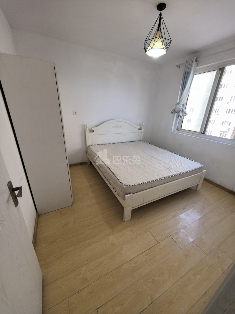 佘北家园惠泽苑5365722卧室图2