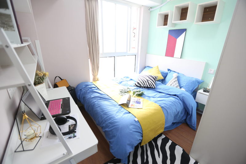 E+青年公寓（张府园店）5381168卧室图1