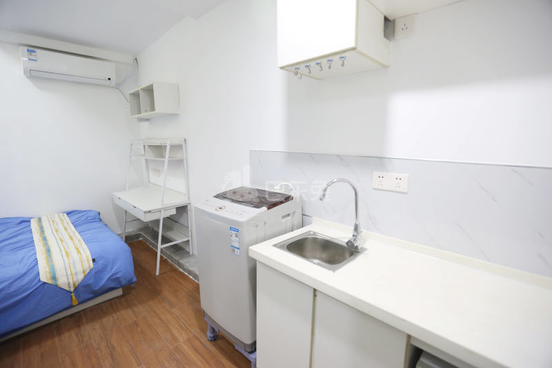 E+青年公寓（张府园店）5381230卧室图1