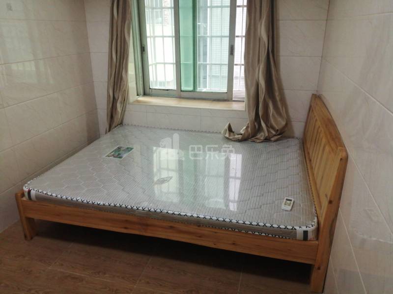 江夏村青龙大街35号5387207卧室图4