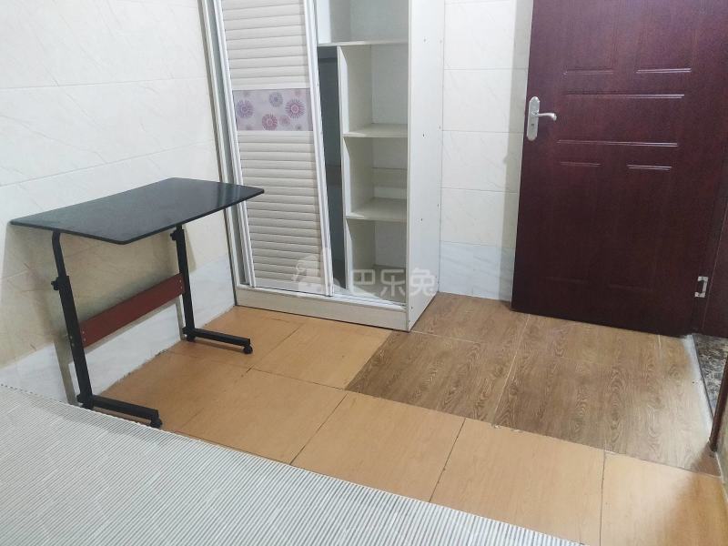 江夏村青龙大街35号5387215卧室图2