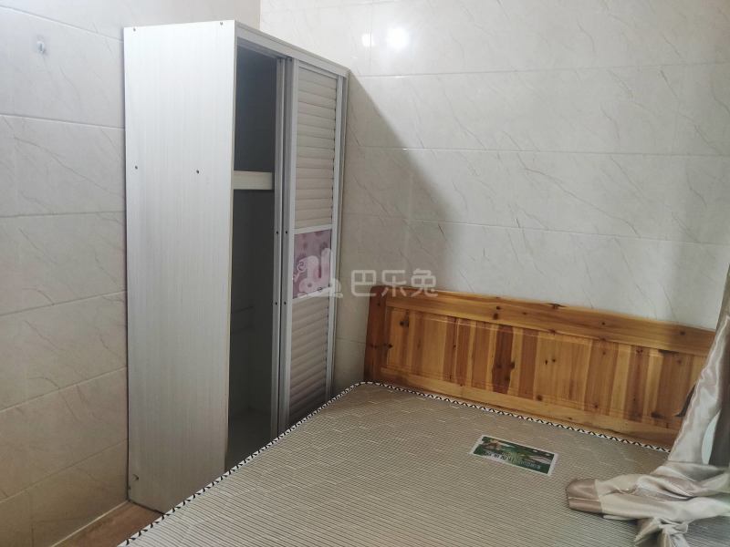 江夏村青龙大街35号5387215卧室图4