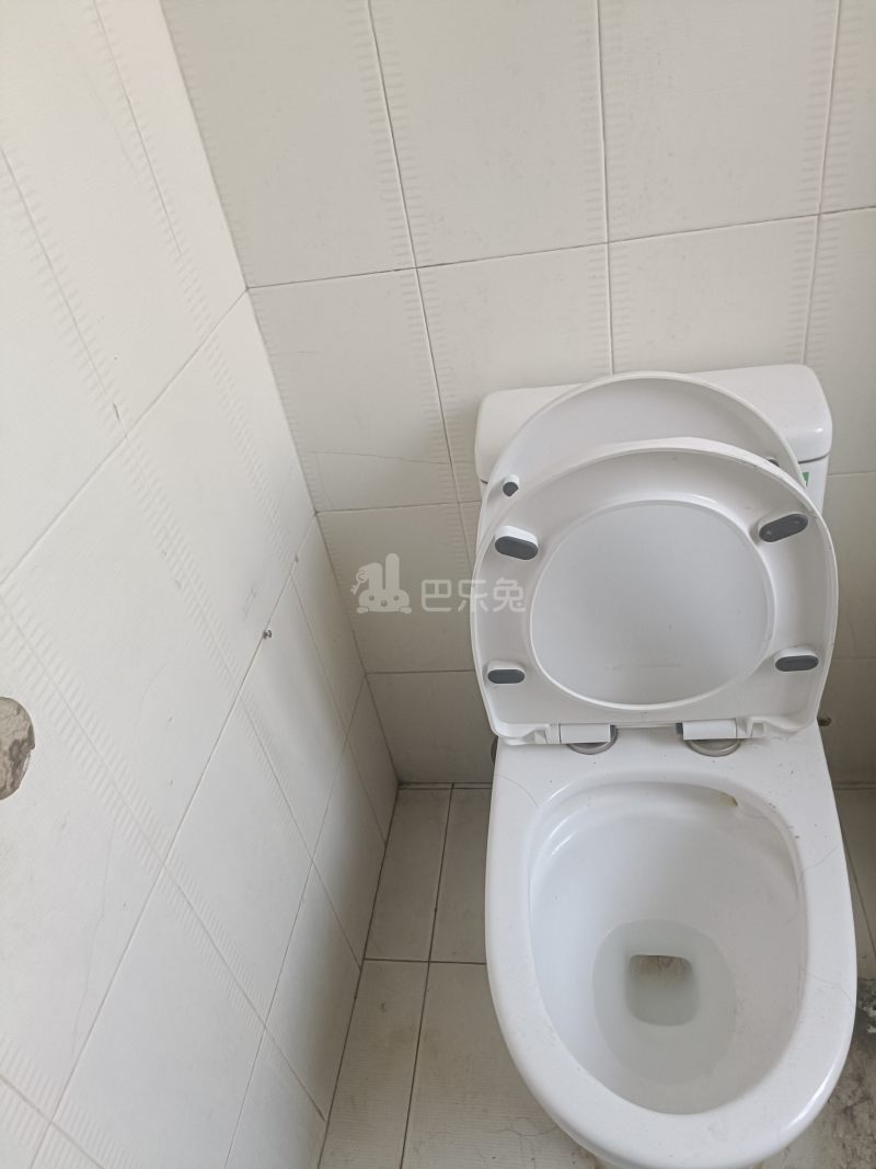 永灵小区（阳城路101弄）5496342卫生间图12