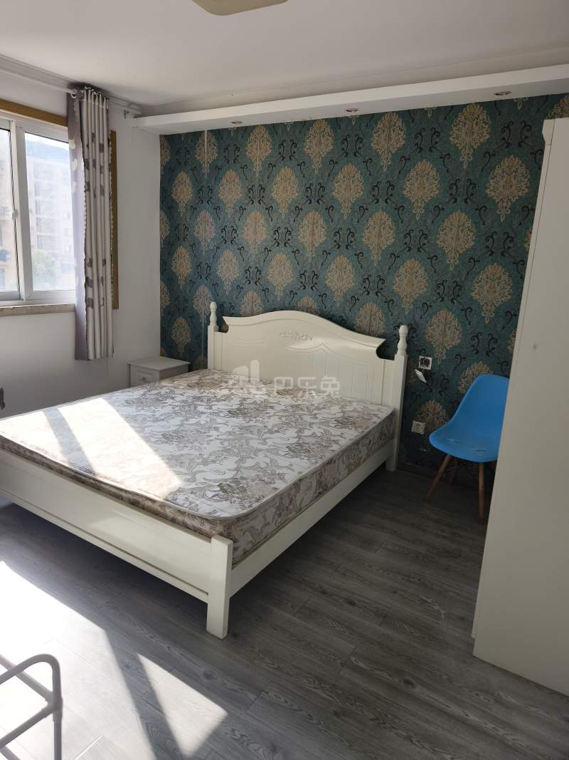 佘北家园士弘苑5516540卧室图0