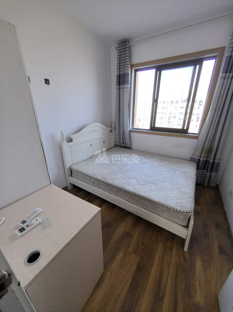 佘北家园嘉枫苑5524979卧室图3