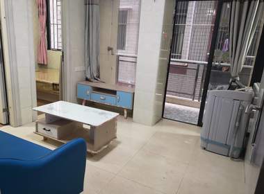 鹤边员村东街西一巷5号 