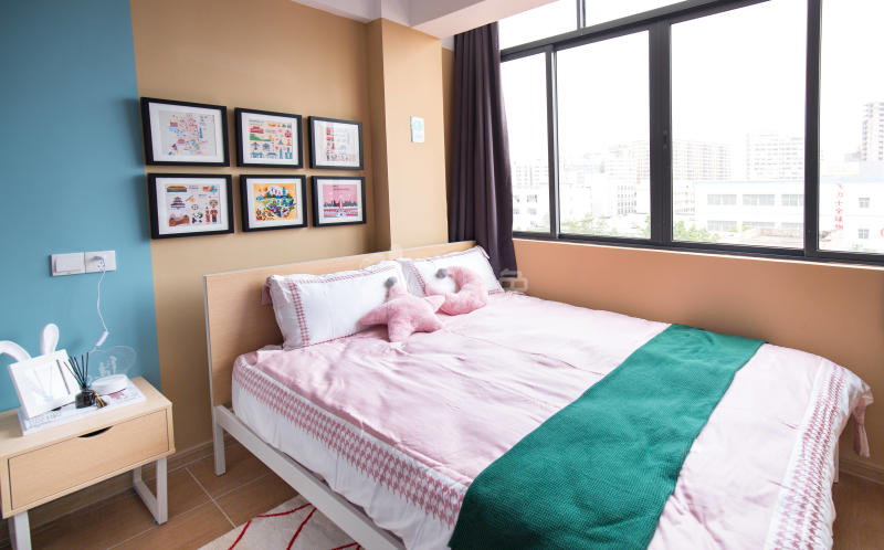 碧家国际社区（塘尾十三区店）5596286卧室图1