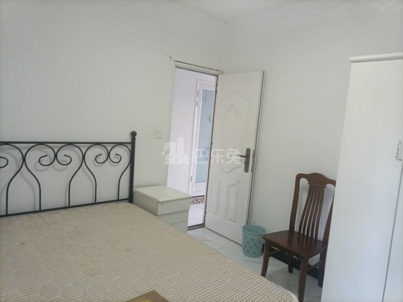 上虹新村1-6街坊559644卧室图5