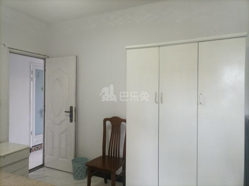 上虹新村1-6街坊559644卧室图2