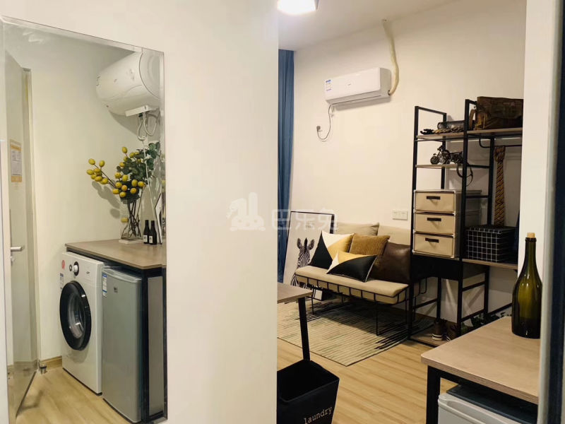 龙湖冠寓南京新壹城店5600327客厅图4