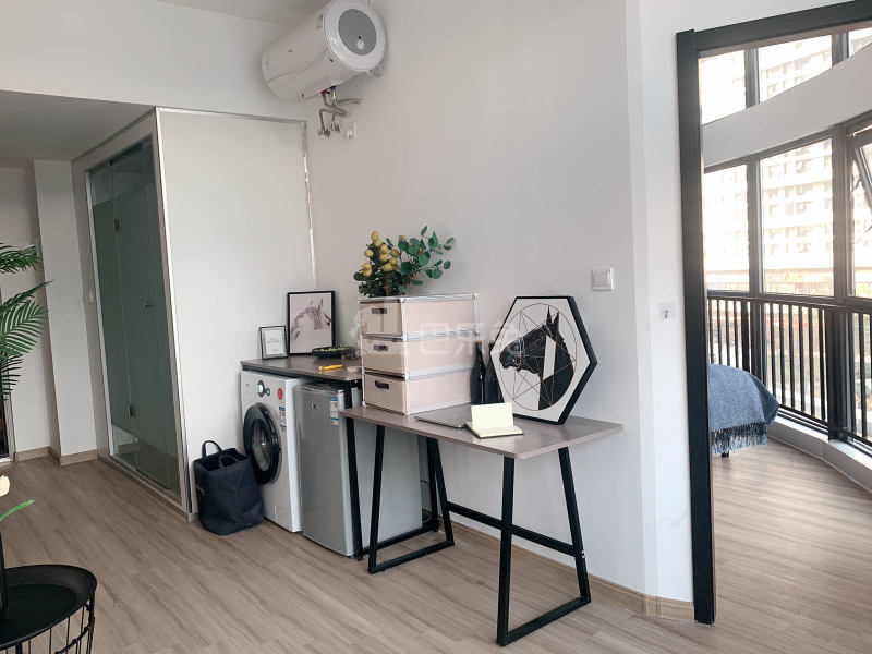 龙湖冠寓南京新壹城店5600327客厅图2