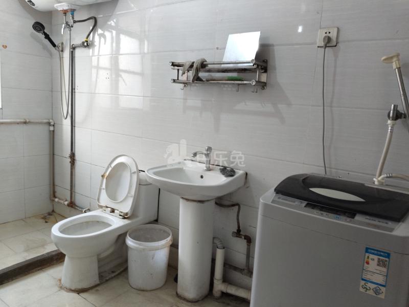 华浜二村5616939卫生间图9