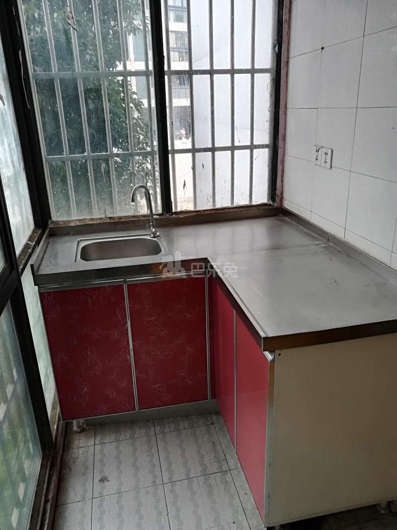 翠屏湾花园城（雍福龙庭）5640684厨房图2