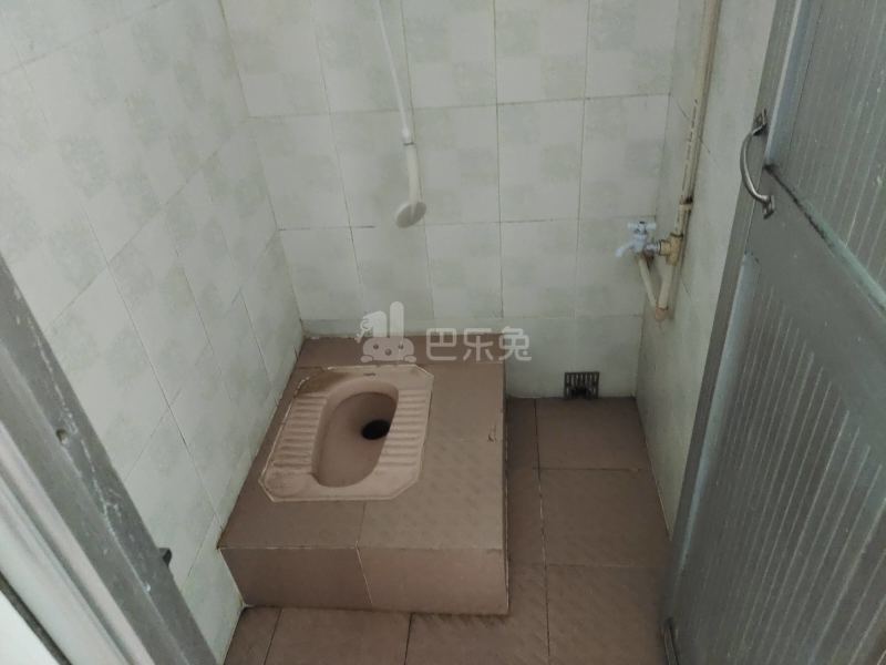 南山村5640825卫生间图6