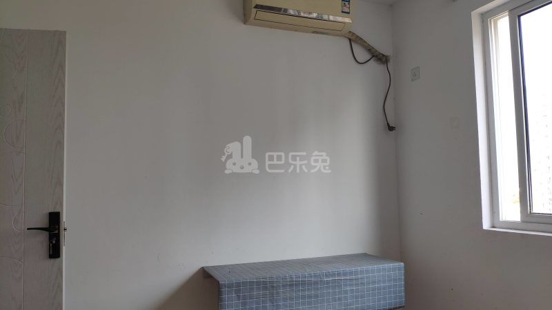 瑞和城三街区（鲁宁路43弄）5661200卧室图3