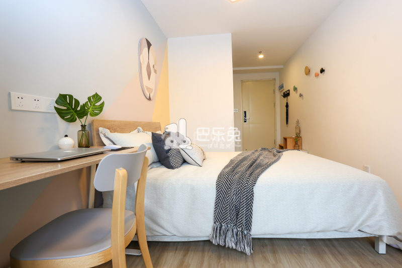 龙湖冠寓深圳吉祥地铁站店5673615卧室图1