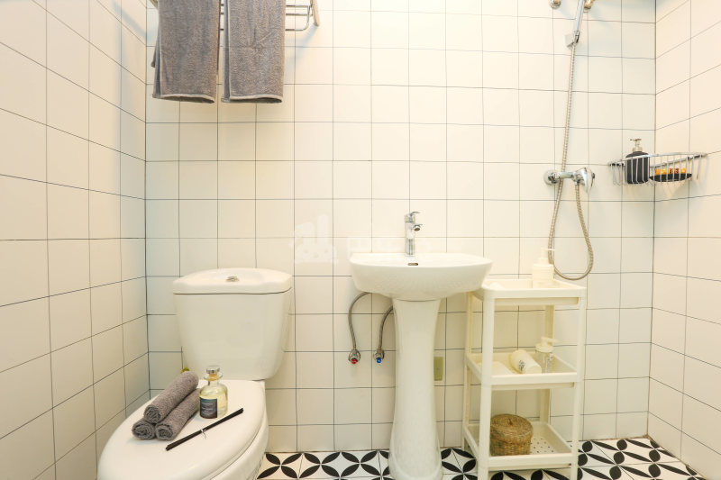 龙湖冠寓深圳吉祥地铁站店5673615卫生间图5