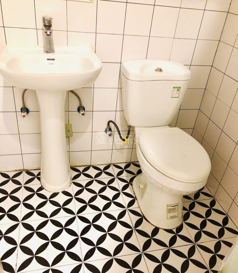 龙湖冠寓深圳吉祥地铁站店5673616卫生间图2