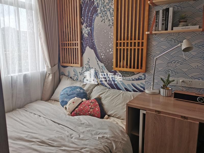 龙湖冠寓深圳吉祥地铁站店5673618卧室图2