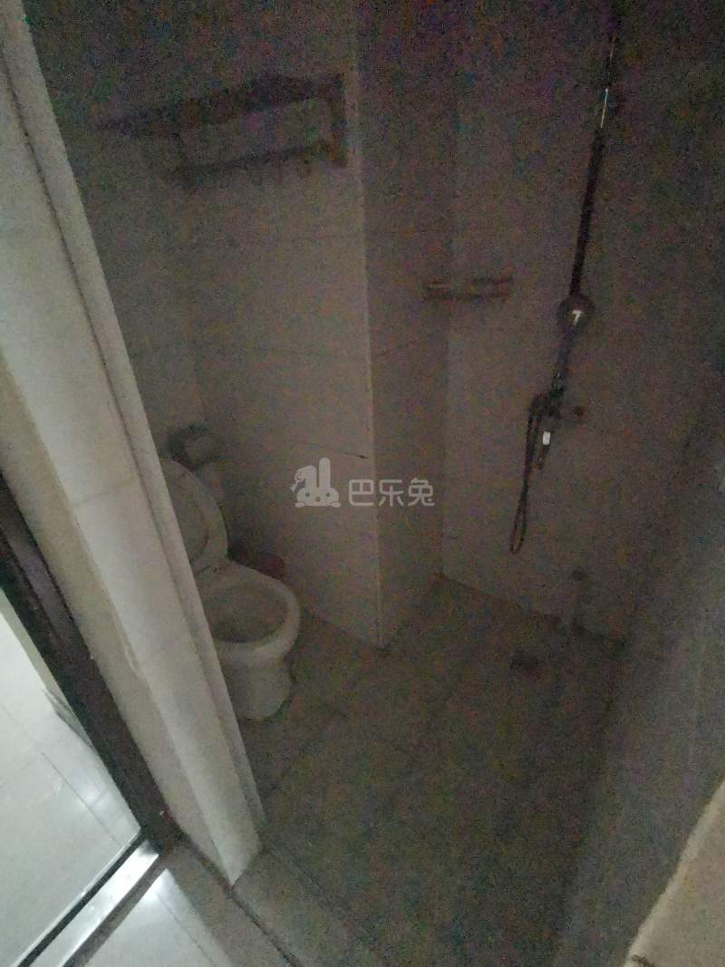 爱博七村574463卫生间图5