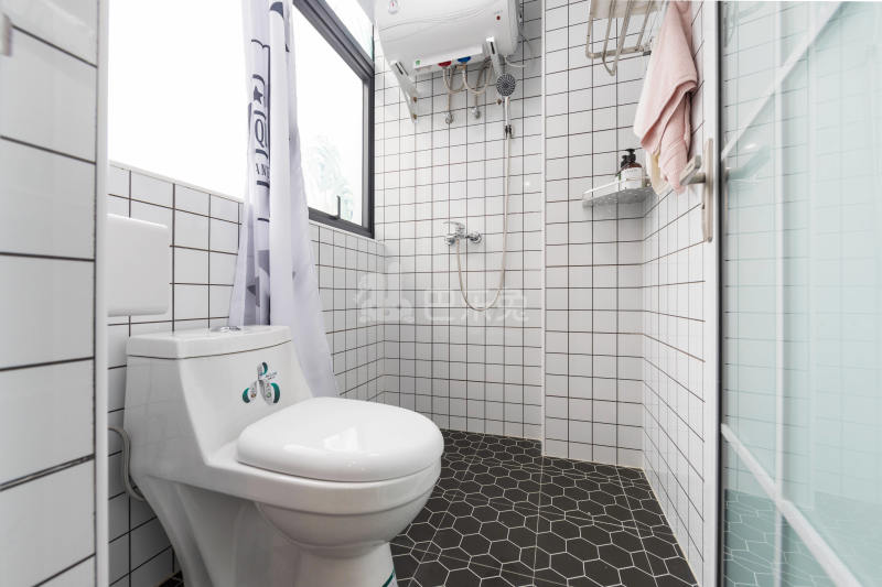 龙湖冠寓深圳固戍二店5752750卫生间图5