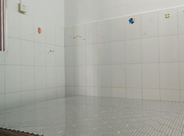 西华里六巷8号 1室1厅1卫