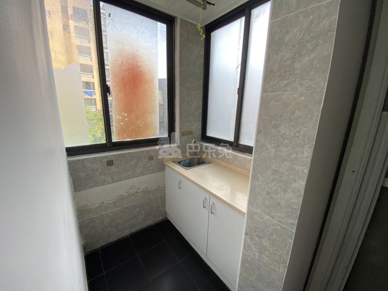 新安花园（昆山）5803606厨房图4