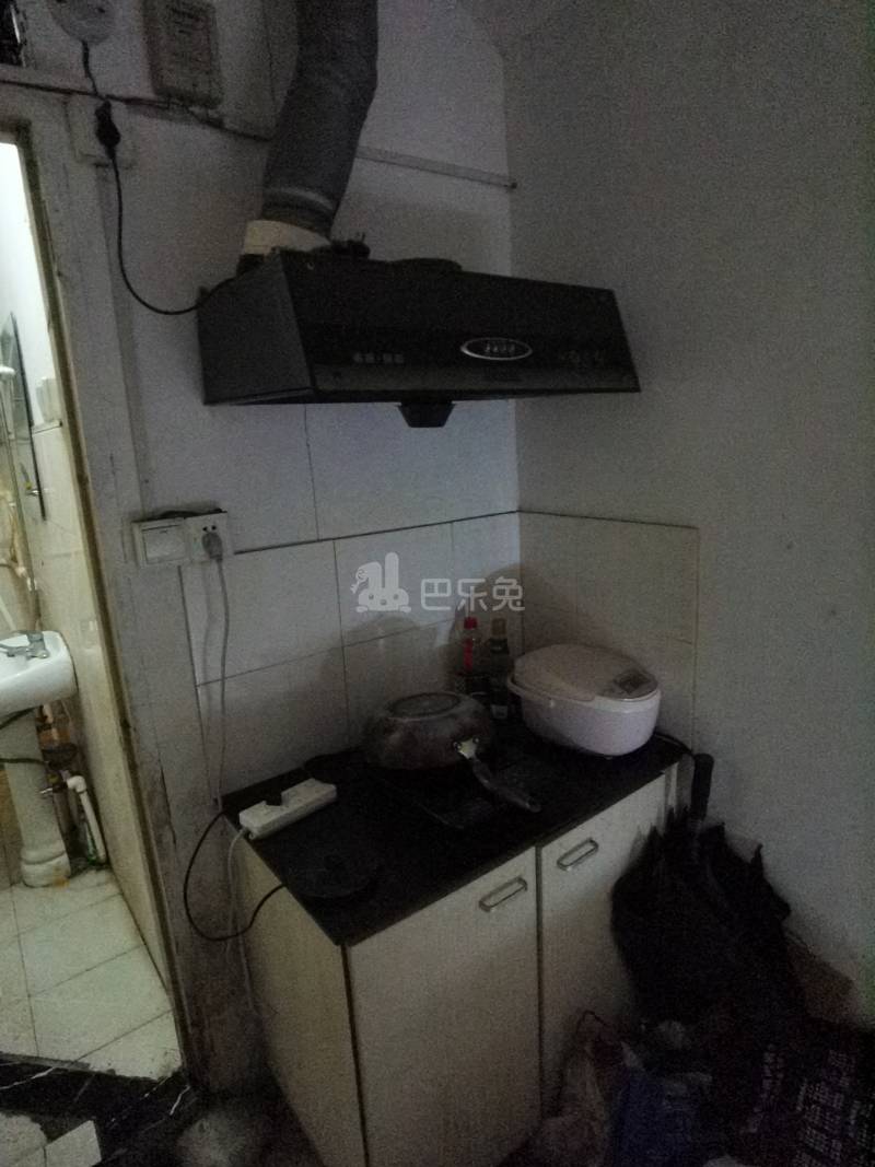 鹤鸣新苑一村989004厨房图6