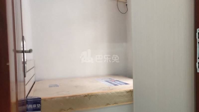 同新路5号5832303卧室图2