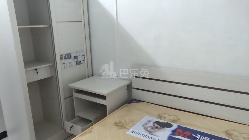 同新路5号5832303卧室图0