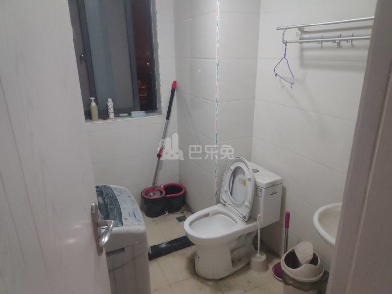 嘉诚国际花园5838697卫生间图12