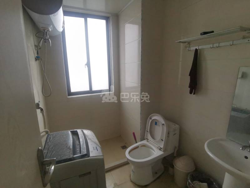 嘉诚国际花园5838697卫生间图10