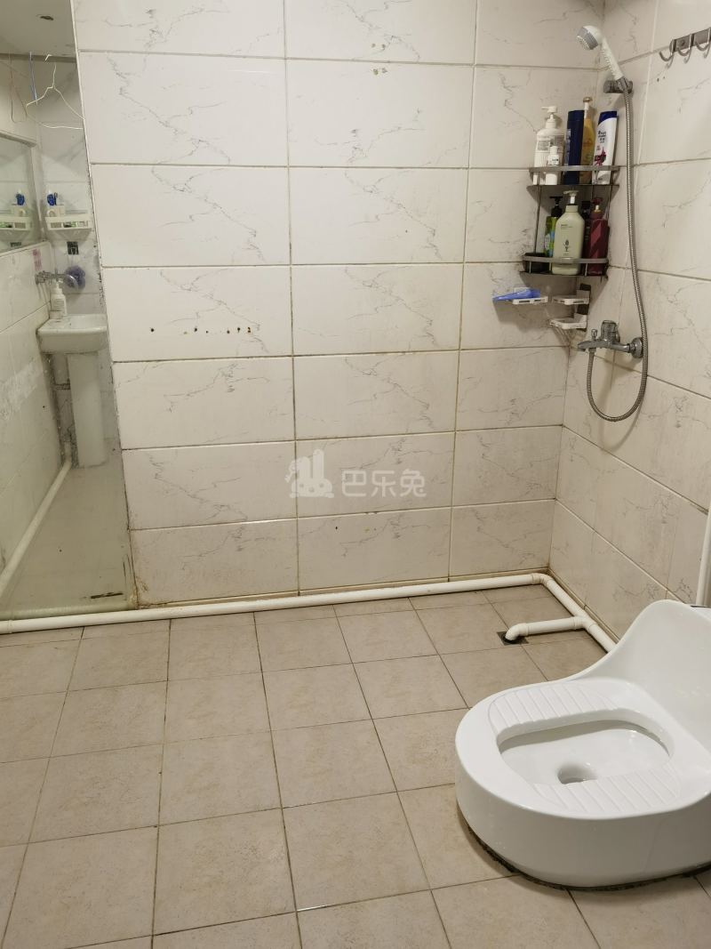 现代城华庭5843855卫生间图11