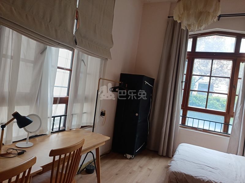 中建大公馆（别墅）5909812卧室窗户图28