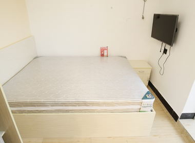 青年E族公寓（乐都店） 1室0厅1卫