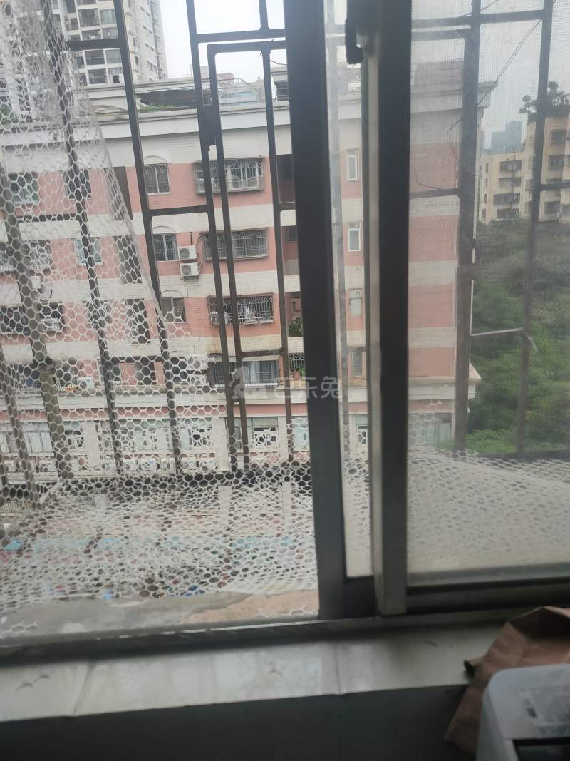 南贸花园5956209卧室图3