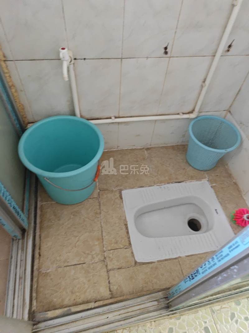 南贸花园5956211卫生间图4