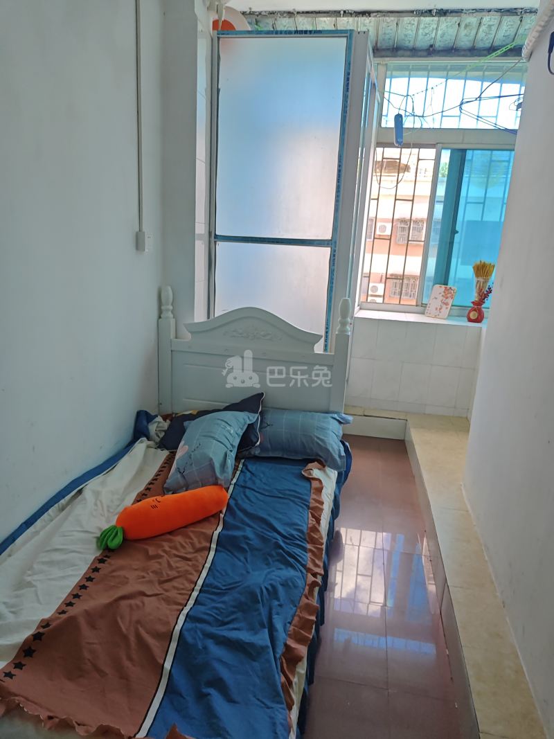 南贸花园5956212卧室图1